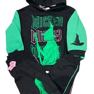 Universal Studios “Wicked” Black and Green Bold Design Jogger Set. SM 6/6X